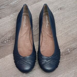 Naturalizer Navy Leather Crisscross Toe  Flats